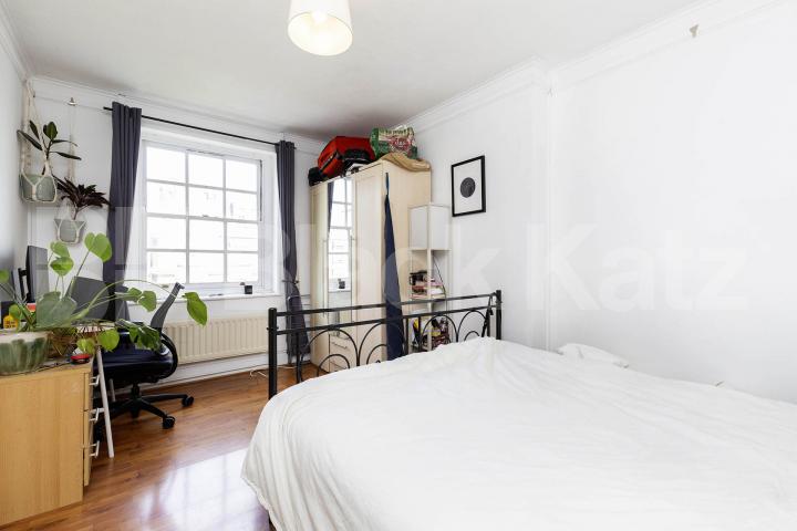 Spacious two bed with wood floors, double bedrooms & mins to regents park Scott Ellis Gardens, St Johns Wood